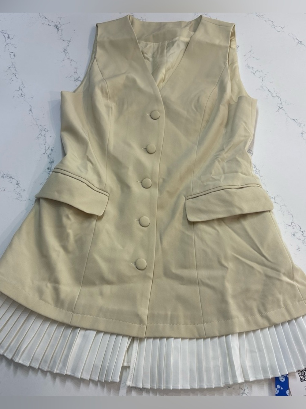 Cider Cream Sleeveless Button Vest with Pleated Hem